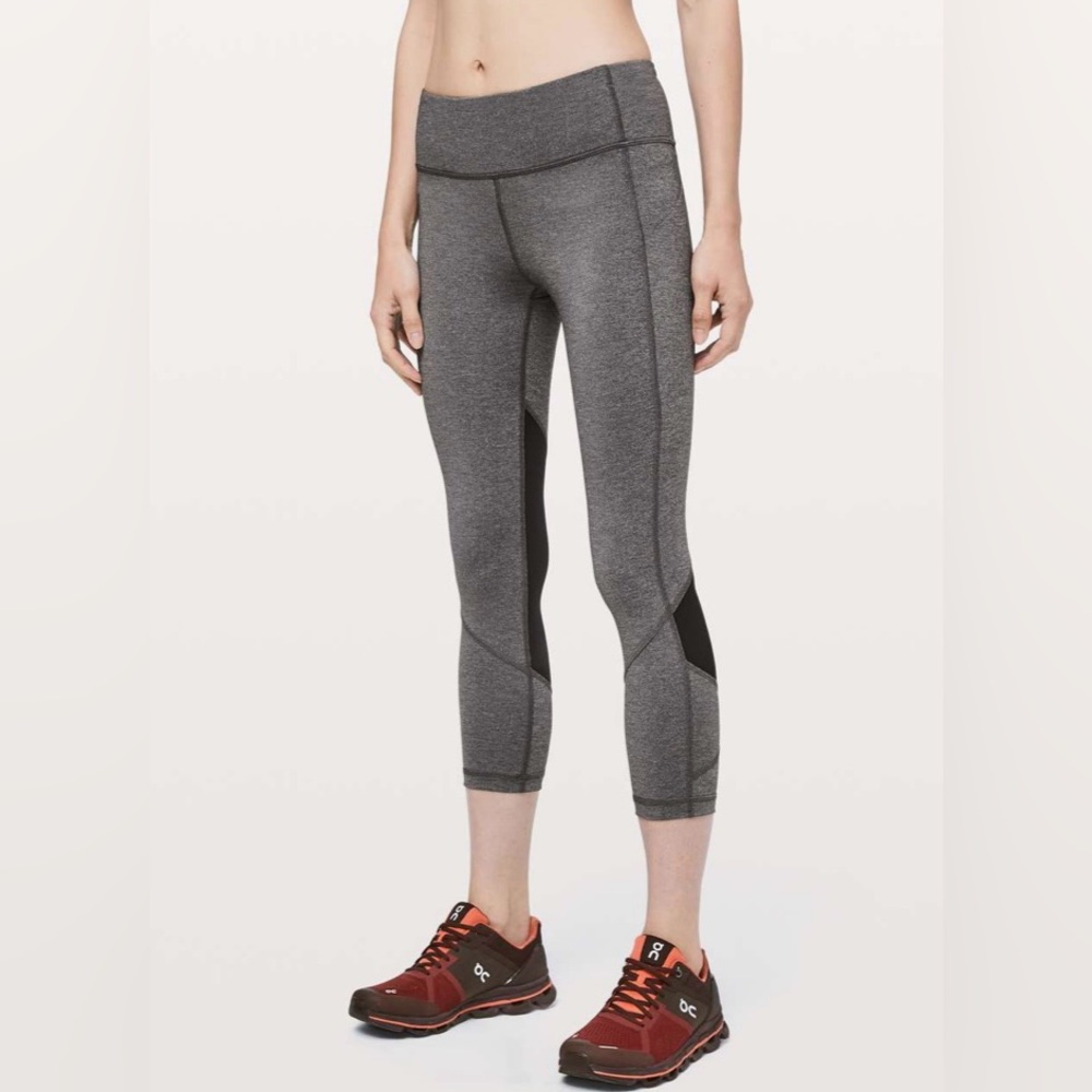 Lululemon Pace Rival Crop *22". Women’s, size 2. Heathered Black.